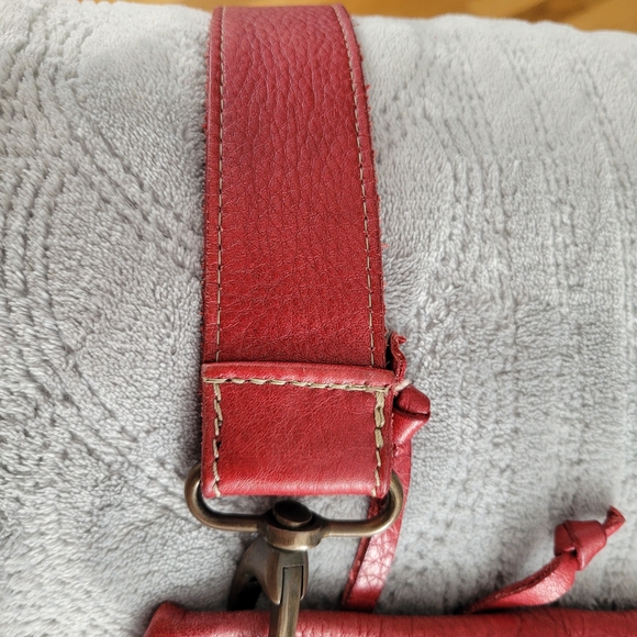 Roots Red Leather Crossbody Bag with Front Pockets - Picture 5 of 10